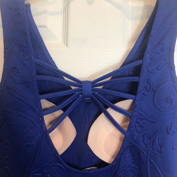 Charlotte Russe Sleeveless Dress with Built in Bra & Beautiful Back Detail Large - Picture 4 of 5